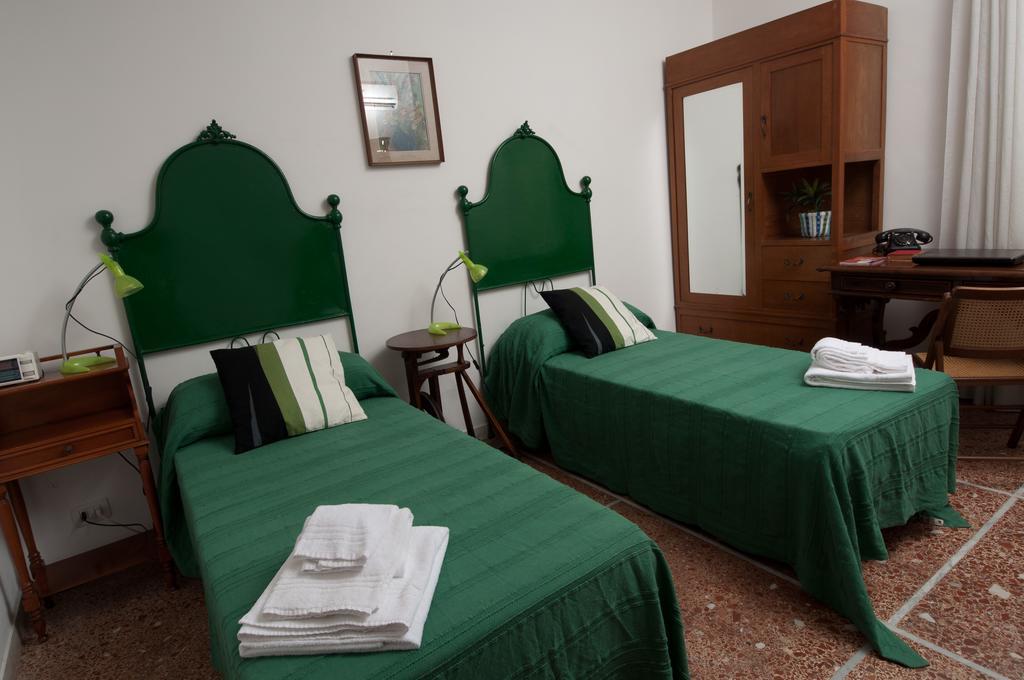 2 Passi Da Bed & Breakfast Rome Exterior photo