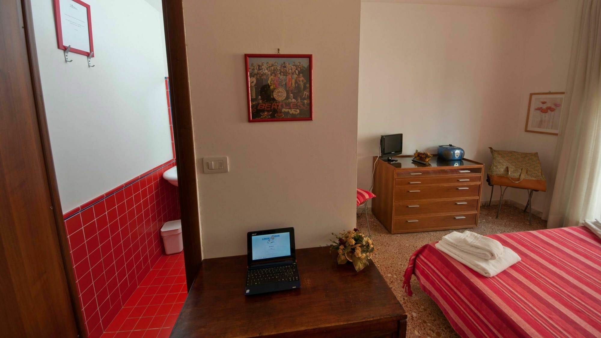 2 Passi Da Bed & Breakfast Rome Exterior photo